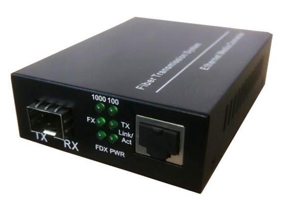 1000 Mbps gegevenssnelheid Glasvezelmediaconverter 1SFP en 1RJ45 Port SFP-mediaconverter