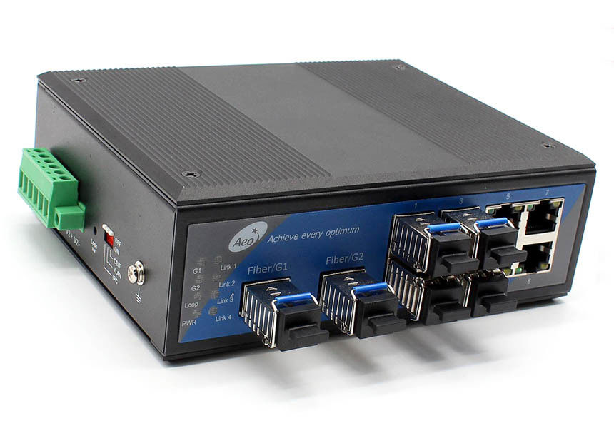 De Vezelschakelaar 2 Gigabit SFP 4 10/100Mbps Ethernet 4 10/100Mbps SFP van Desktopsfp